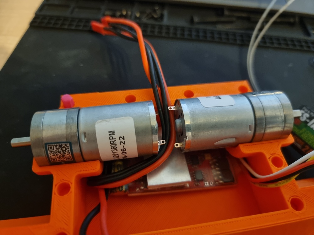 wiring the brushed motors