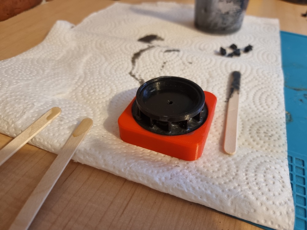 pooring in the first half of the polyeurethane