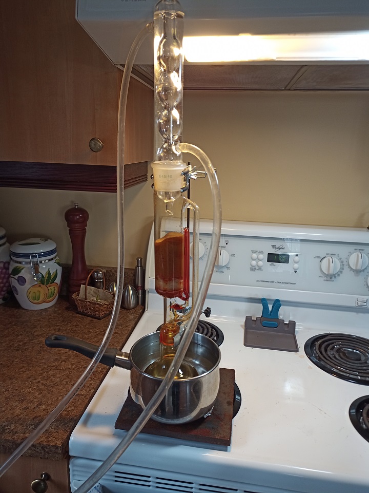 extractor with condensation chamber installed