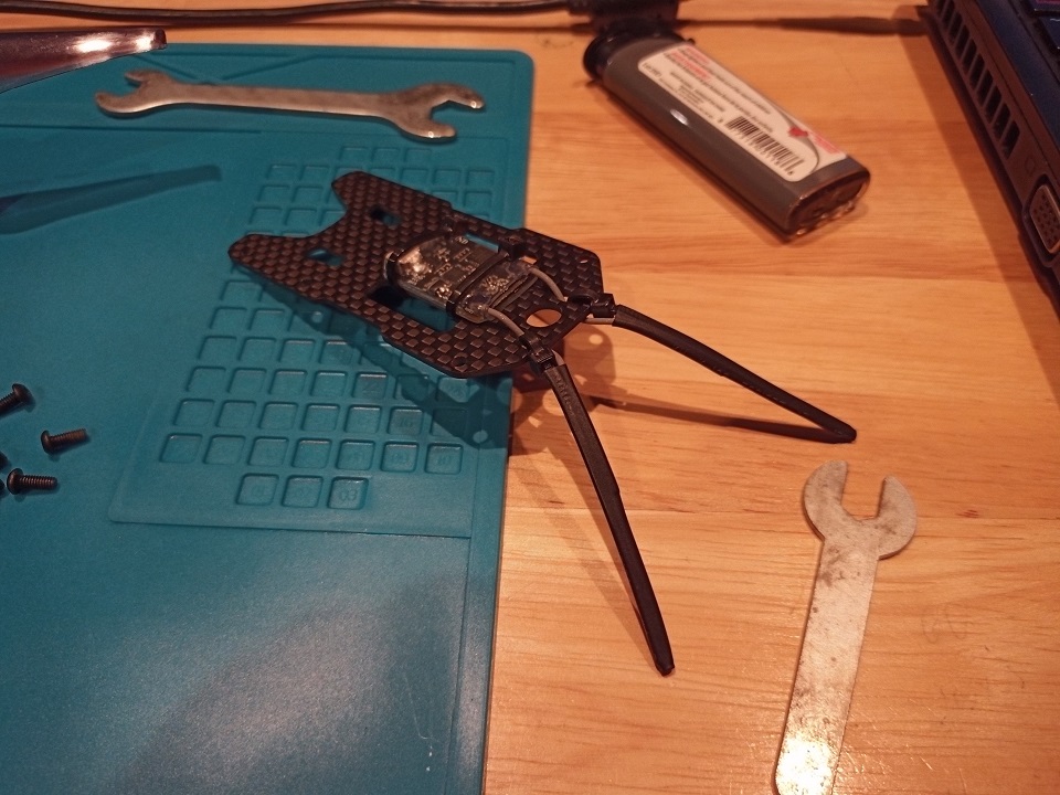 receiver antennas on top plate